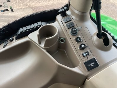 John Deere 6130R
