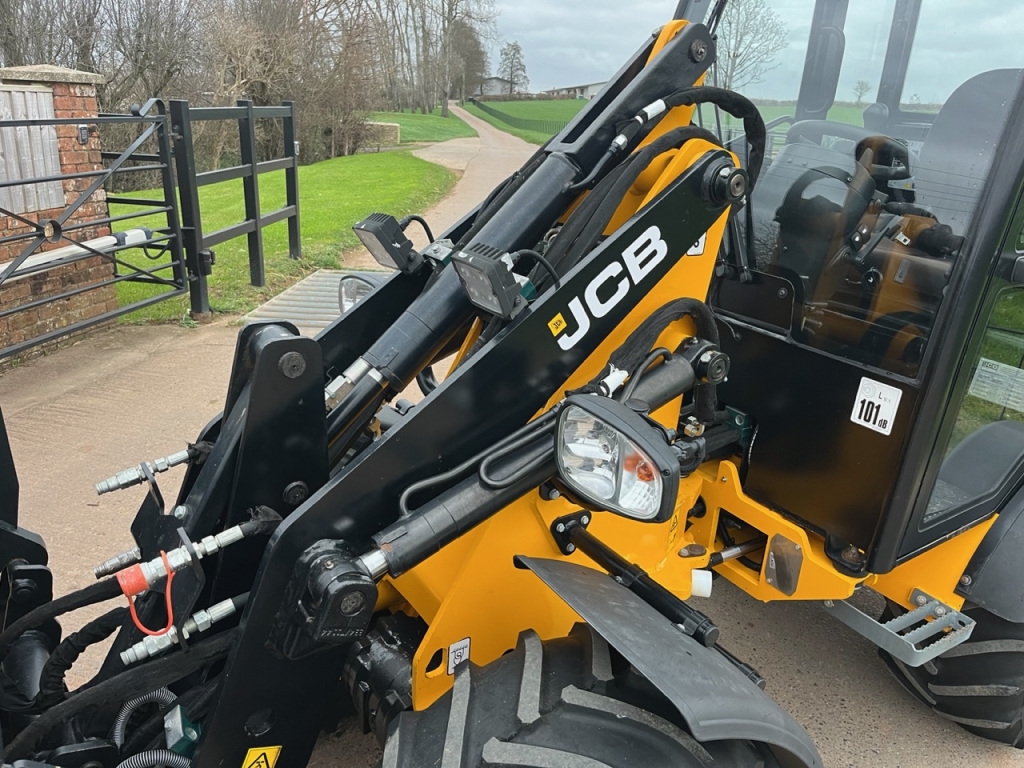 JCB 403 Plus