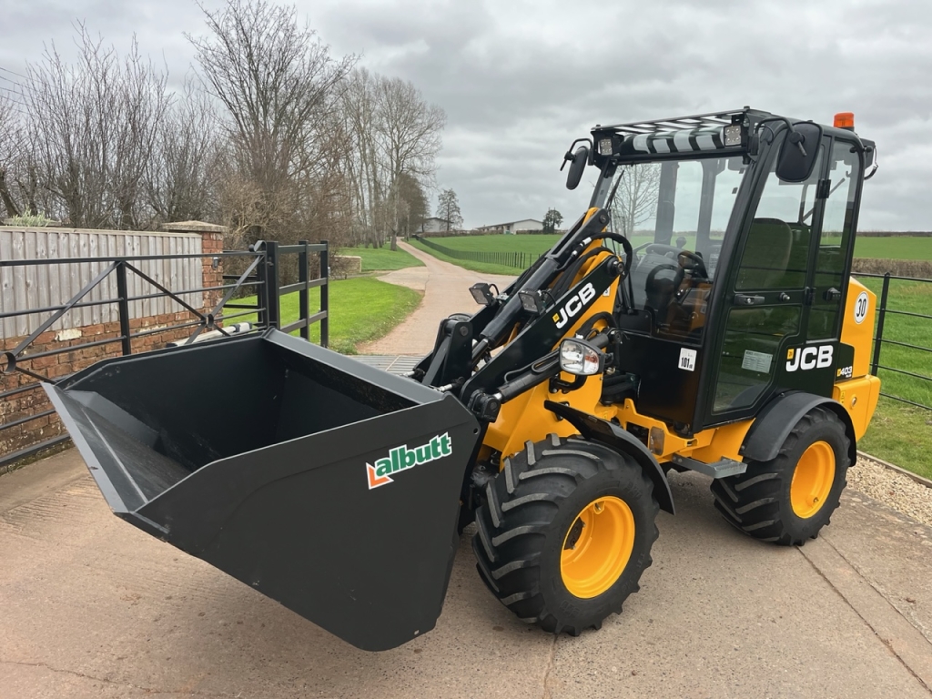 JCB 403 Plus