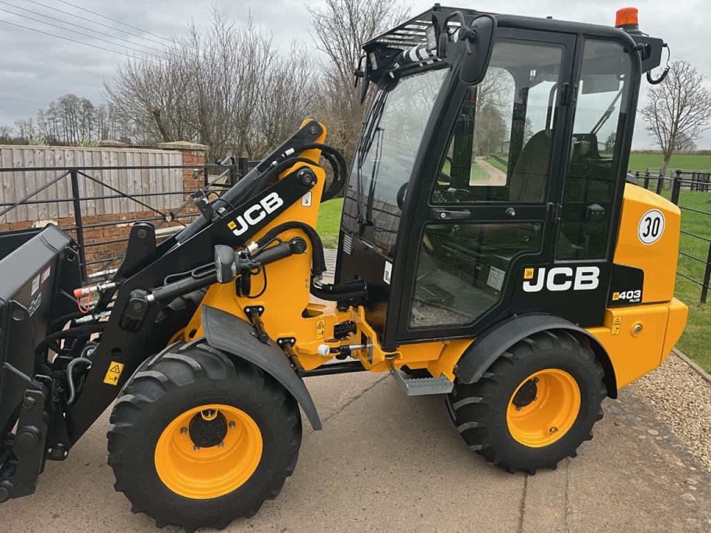 JCB 403 Plus