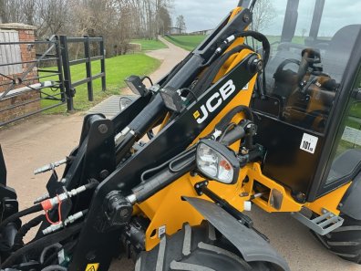 JCB 403 Plus