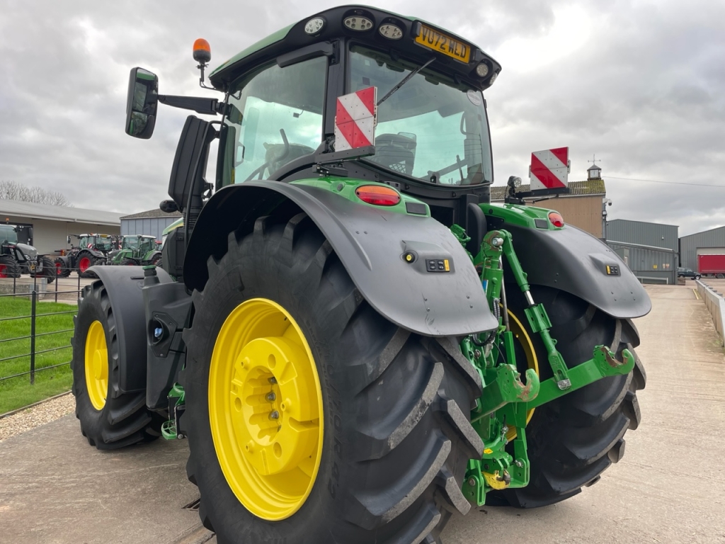 John Deere 6R 250