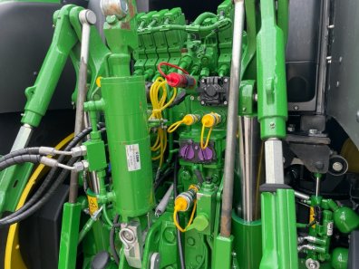 John Deere 6R 250