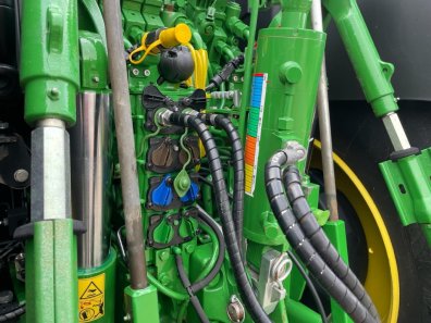 John Deere 6R 250