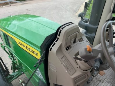 John Deere 6R 250
