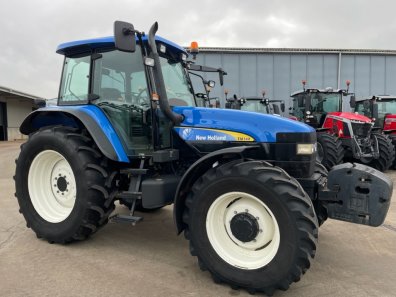 New Holland TM140