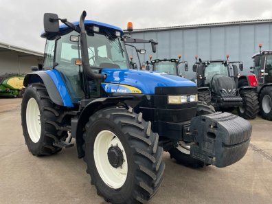 New Holland TM140