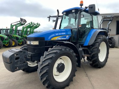 New Holland TM140
