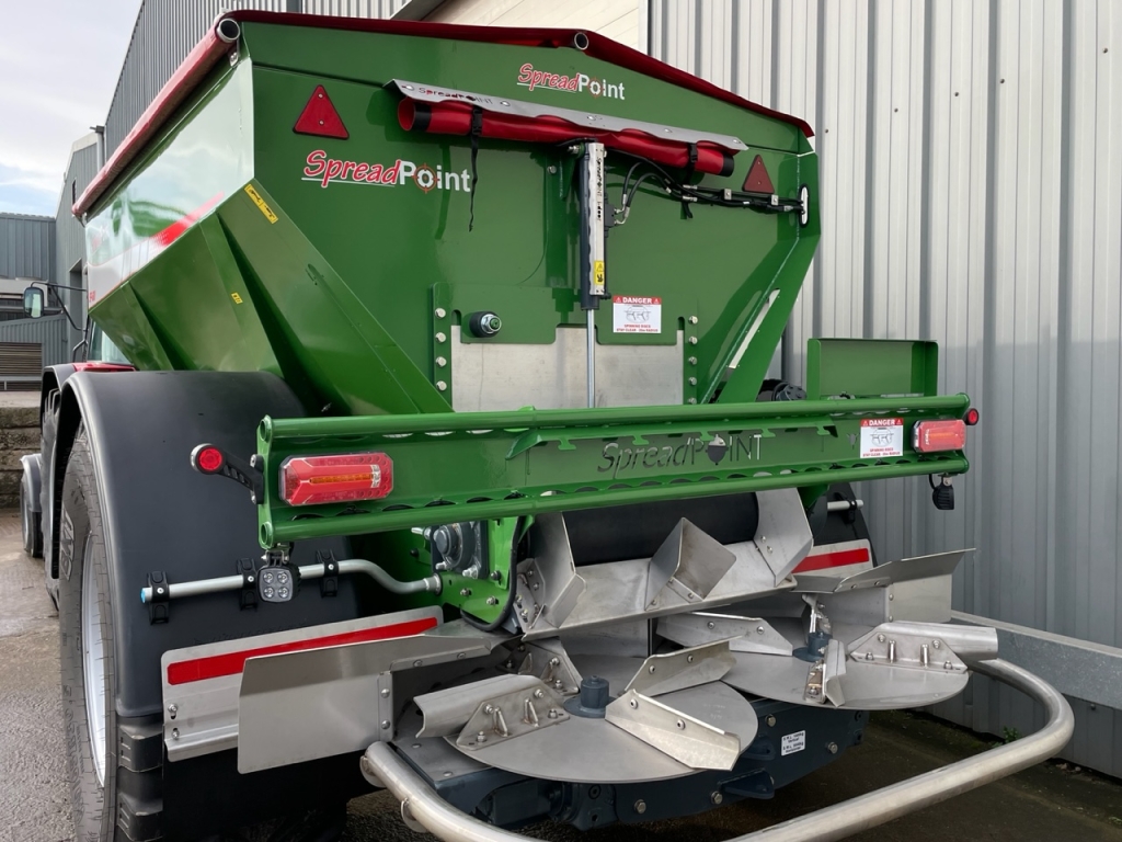 SpreadPoint SP-600 lime spreader