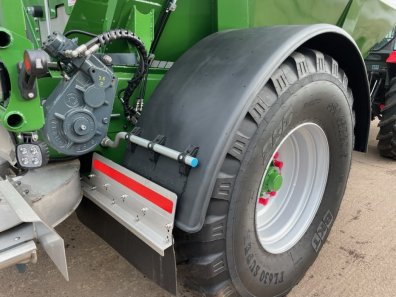 SpreadPoint SP-600 lime spreader