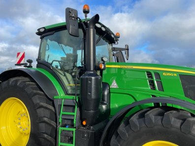 John Deere 6250R