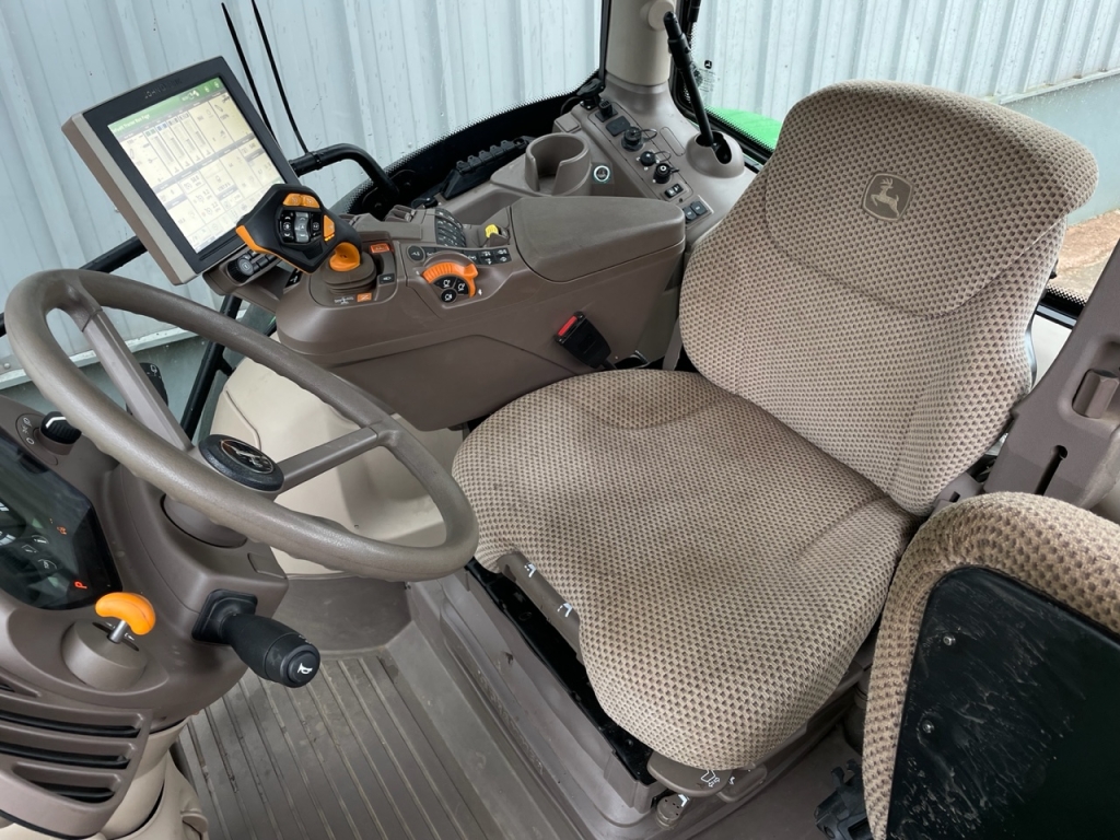 John Deere 6155R