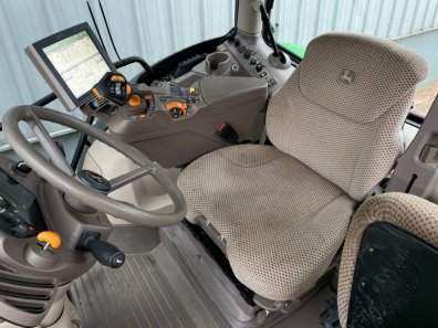John Deere 6155R
