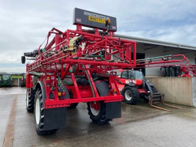 Bateman RB26 sprayer