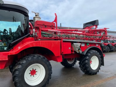 Bateman RB26 sprayer