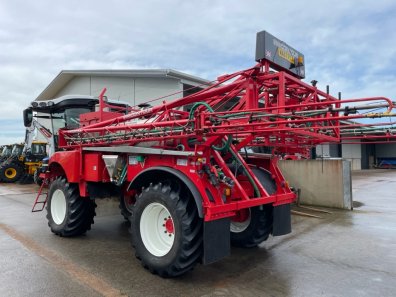 Bateman RB26 sprayer