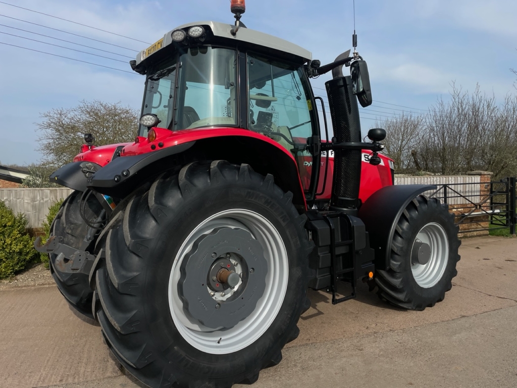 Massey Ferguson 7726S Exclusive