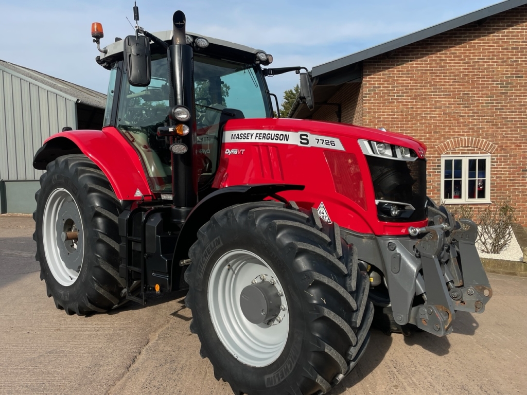 Massey Ferguson 7726S Exclusive