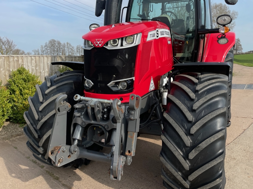 Massey Ferguson 7726S Exclusive
