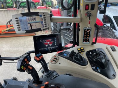 Massey Ferguson 7726S Exclusive