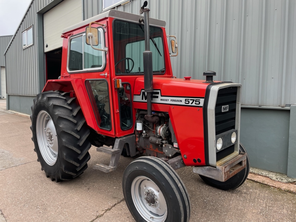 Massey Ferguson 575