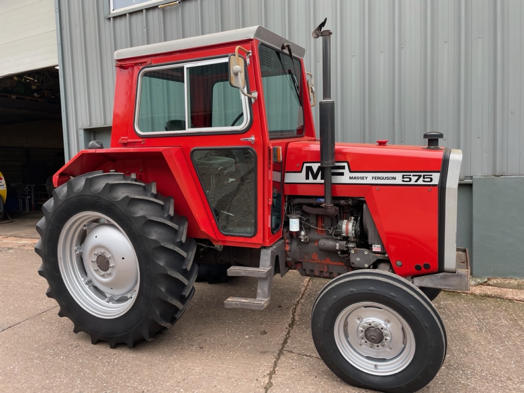 Massey Ferguson 575