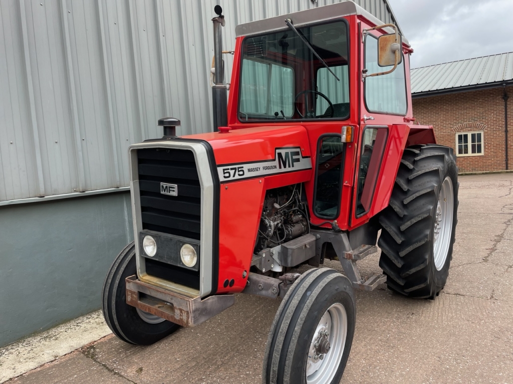 Massey Ferguson 575