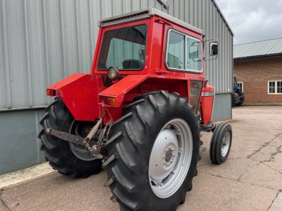 Massey Ferguson 575