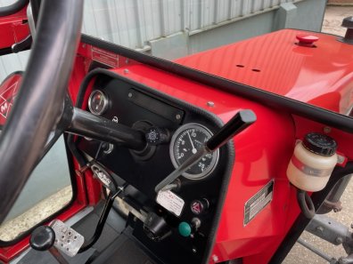 Massey Ferguson 575