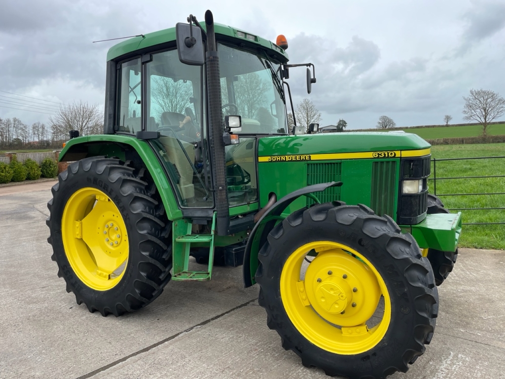 John Deere 6310