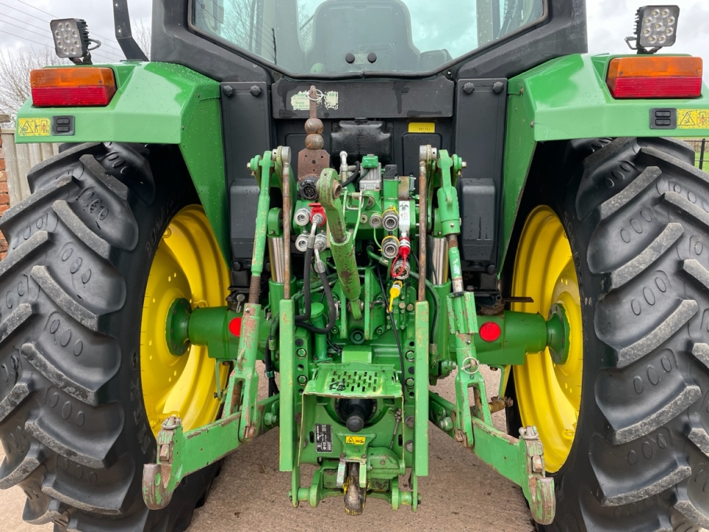 John Deere 6310