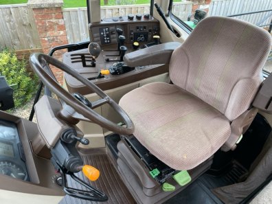 John Deere 6310