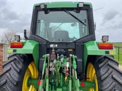 John Deere 6310