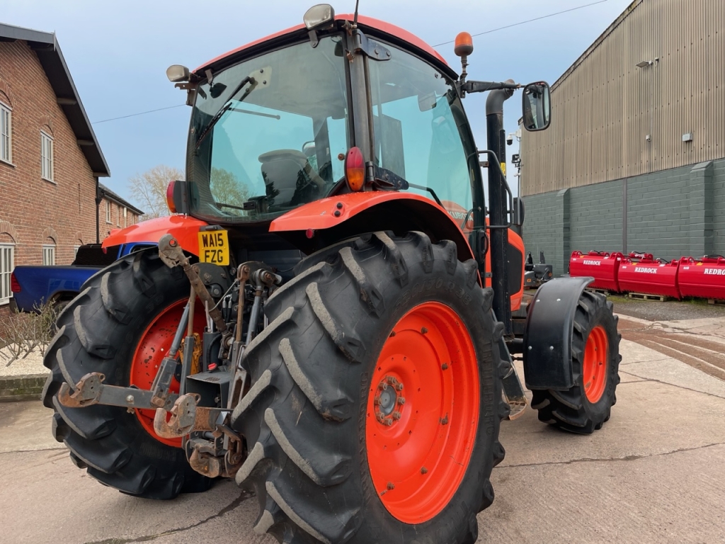 Kubota M135GX