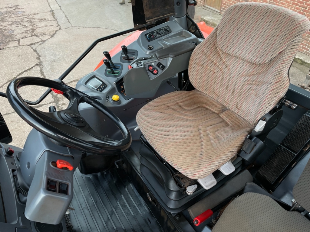 Kubota M135GX