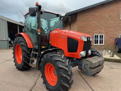 Kubota M135GX
