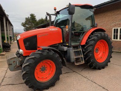 Kubota M135GX