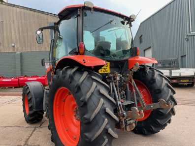 Kubota M135GX