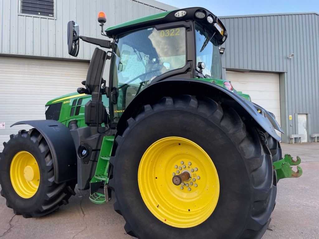 John Deere 6250R