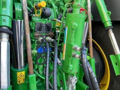 John Deere 6250R