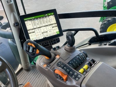 John Deere 6250R