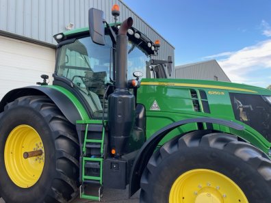 John Deere 6250R
