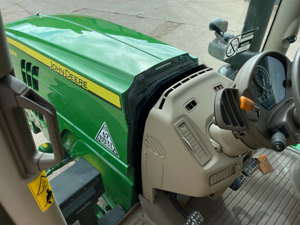John Deere 6155R