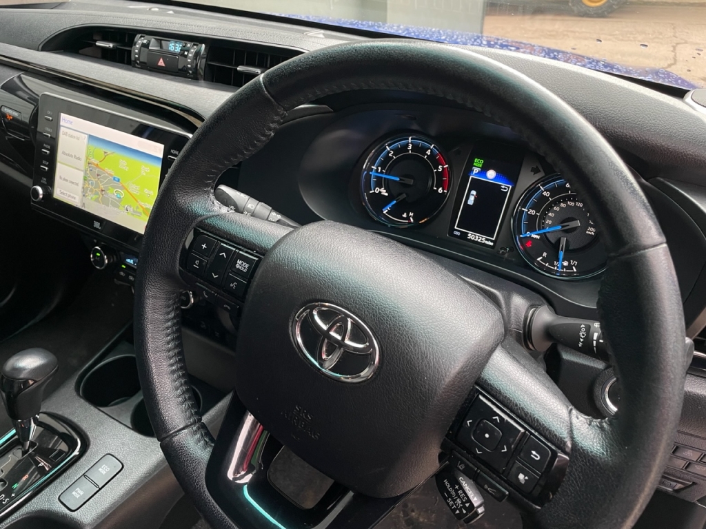 Toyota Hi-Lux Invincible X 2.8 Diesel