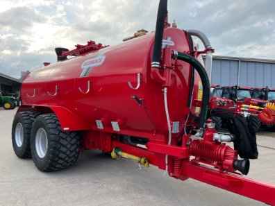 Redrock 3500 Gallon tanker