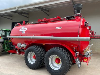 Redrock 3500 Gallon tanker