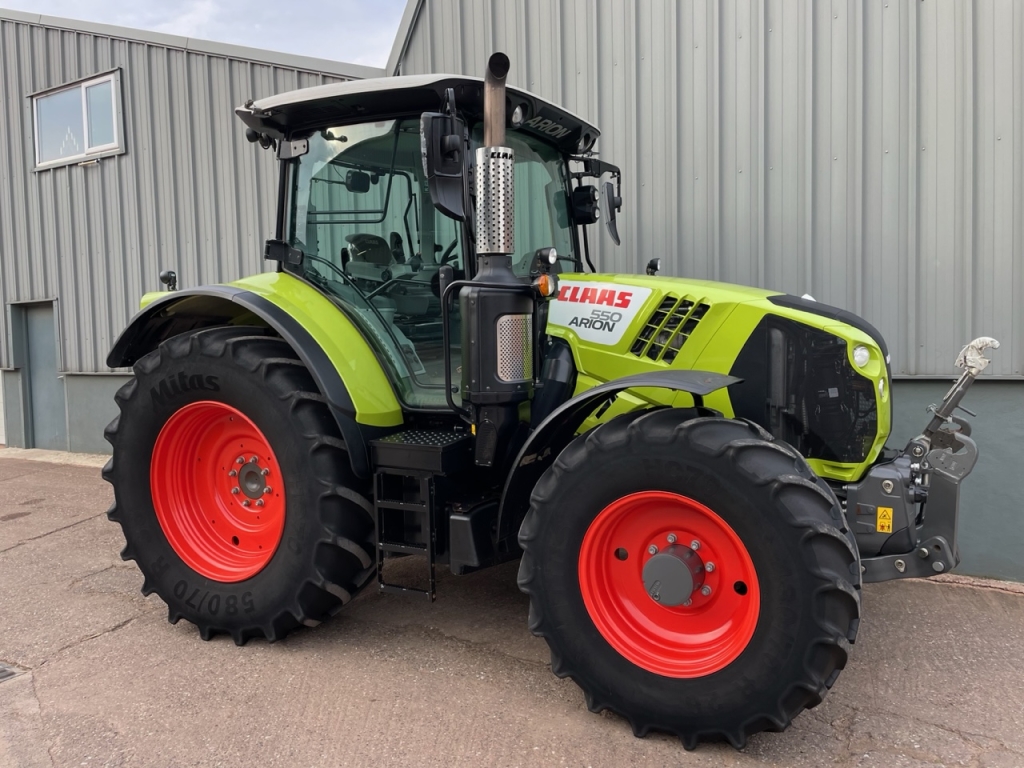 Claas Arion 550