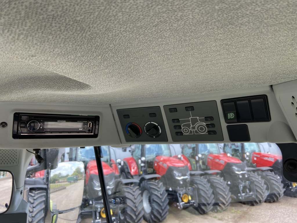 Claas Arion 550