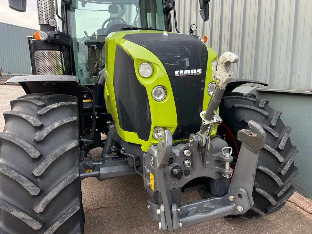 Claas Arion 550