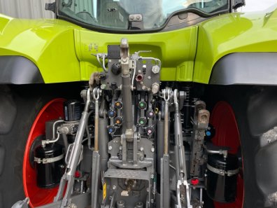Claas Arion 550